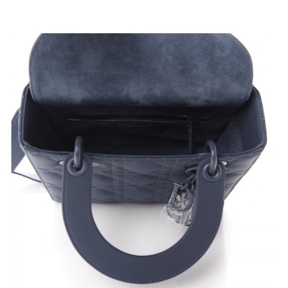 CHRISTIAN DIOR
Ultra Matte Calfskin Cannage Small - Picture 4 of 8